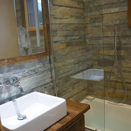 Apartment Ideally Located Charming